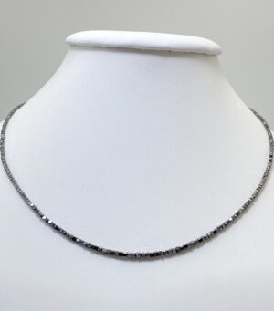 Náhrdelník lesklý černý diamant