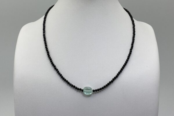 Náhrdelník spinel a fluorit