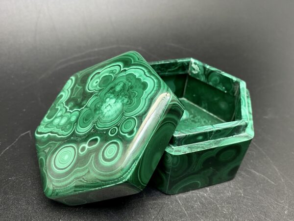 Malachit šperkovnice 7,7 cm